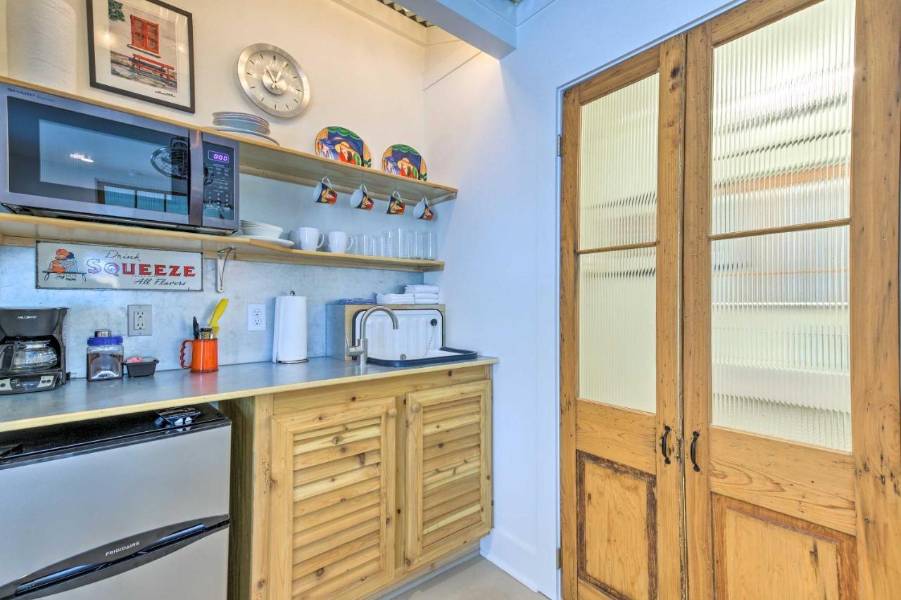 Walk To Beach From Chic Old Town Apartment With Yard Bay St. Louis Eksteriør billede