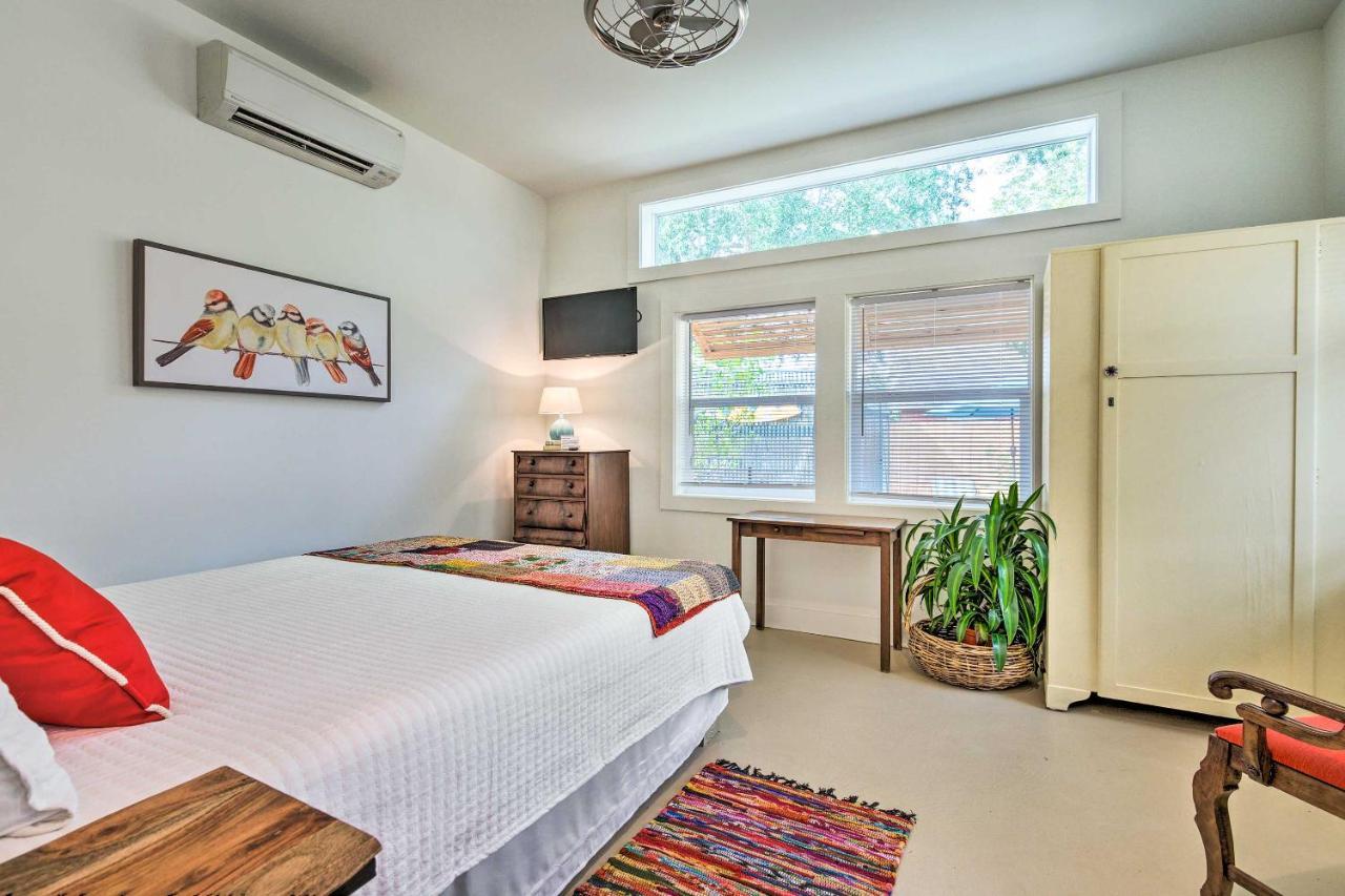 Walk To Beach From Chic Old Town Apartment With Yard Bay St. Louis Eksteriør billede