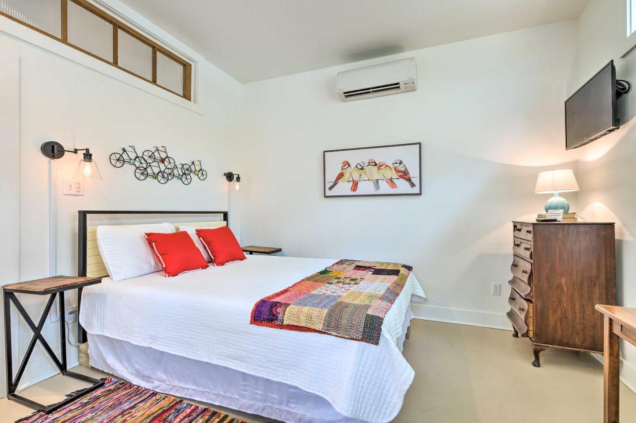 Walk To Beach From Chic Old Town Apartment With Yard Bay St. Louis Eksteriør billede